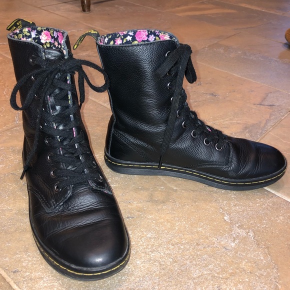 DR. MARTENS FLORAL BOOTS - Picture 7 of 12